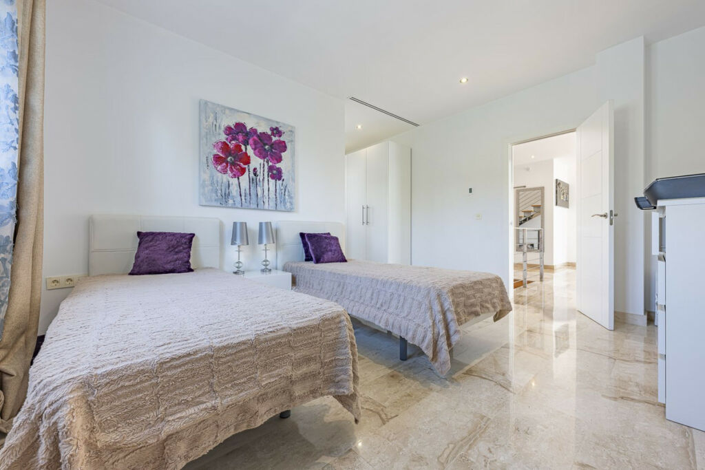Detached Villa El Rosario Málaga - image 35