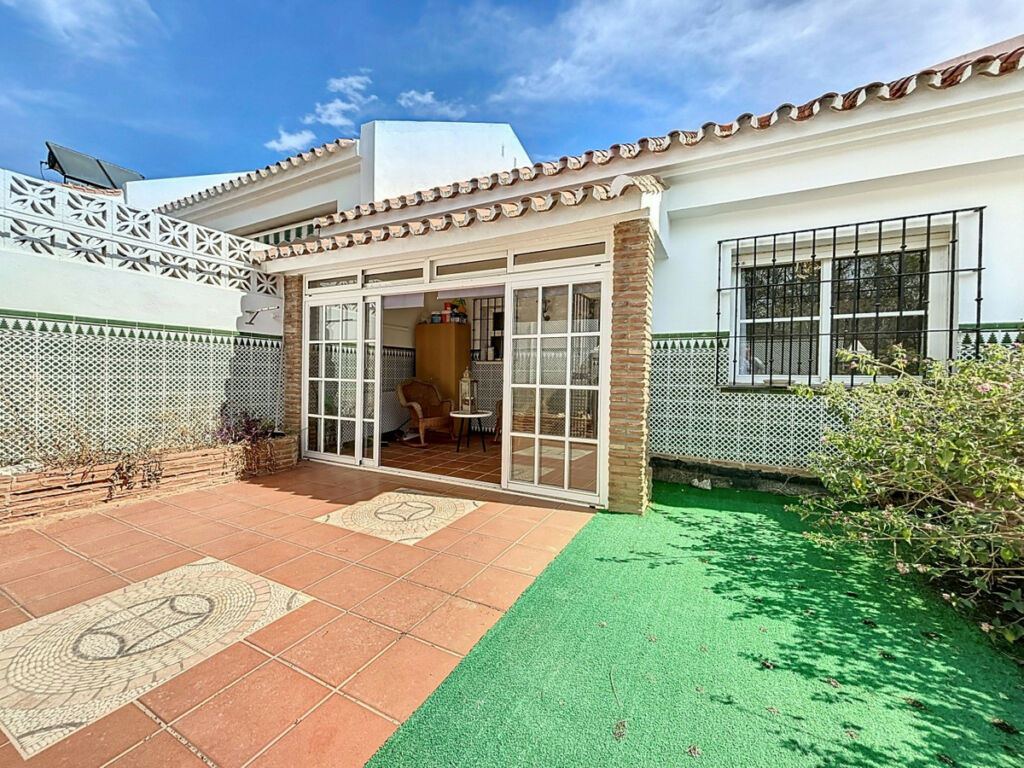 Semi-Detached House Rincón de la Victoria Málaga - image 33