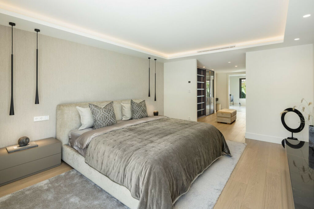 Detached Villa Nueva Andalucía Málaga - image 31