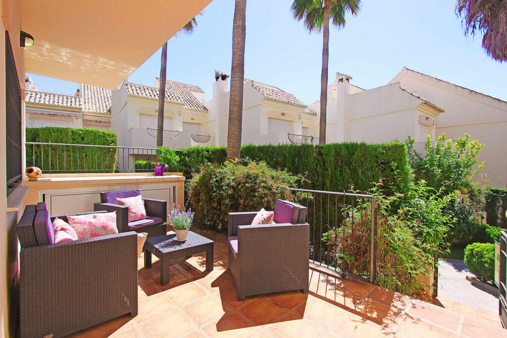 Townhouse Las Chapas Málaga - image 36