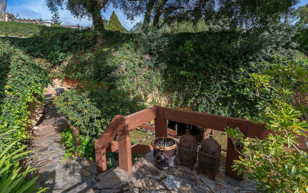 Detached Villa Sotogrande Cádiz - image 37