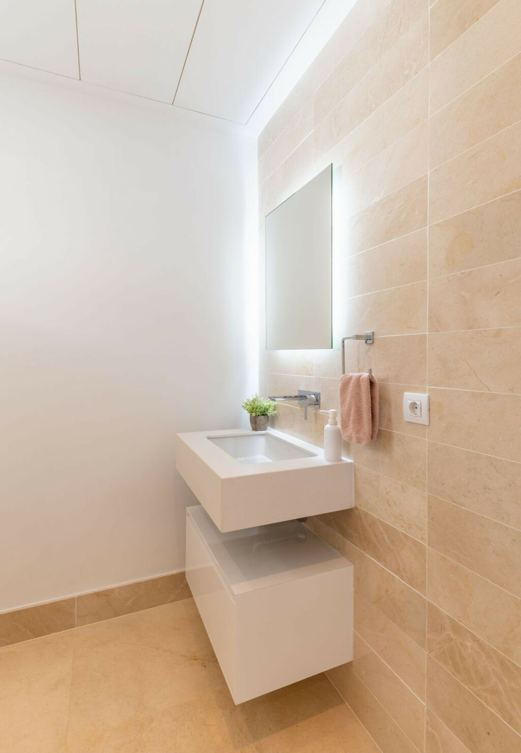 Townhouse Río Real Málaga - image 37