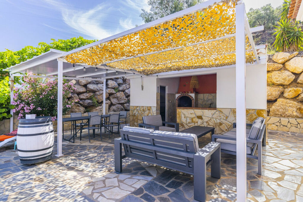 Detached Villa Sayalonga Málaga - image 38