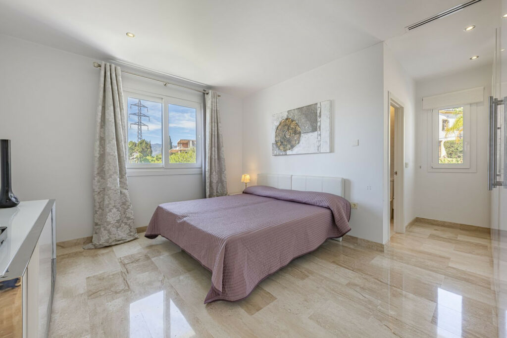 Detached Villa El Rosario Málaga - image 40