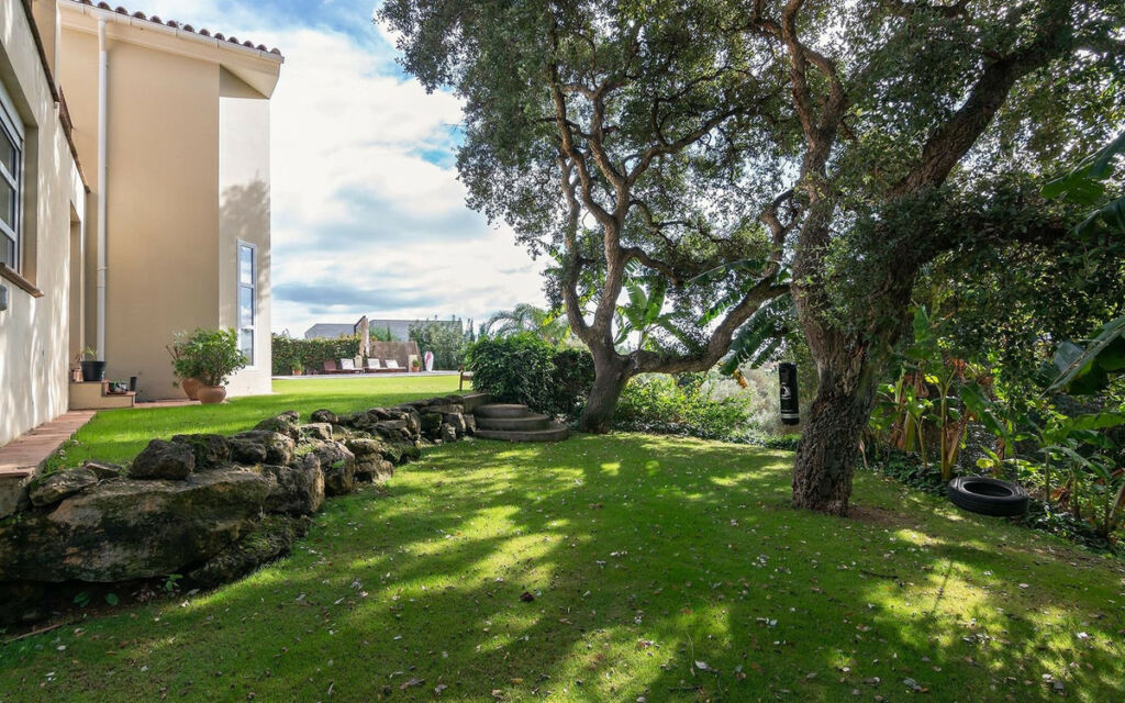 Detached Villa Sotogrande Cádiz - image 38