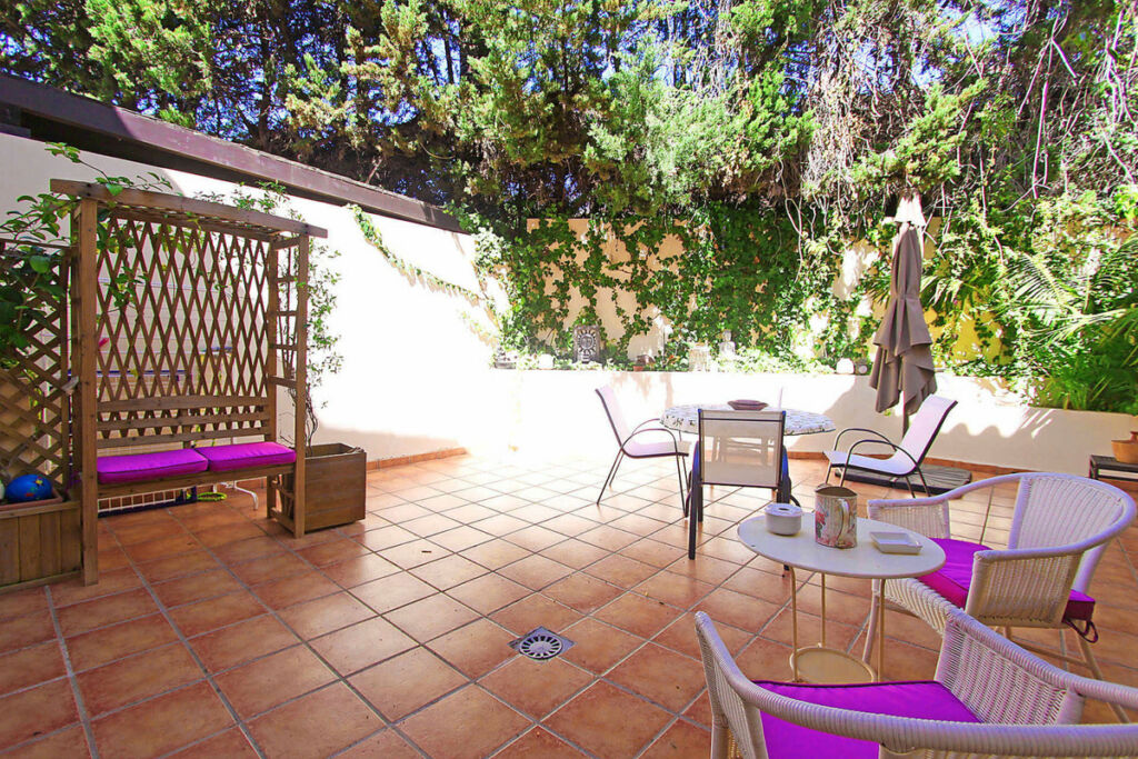 Townhouse Las Chapas Málaga - image 39
