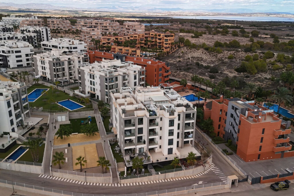 Ground Floor Apartment Villamartin Alicante - image 38