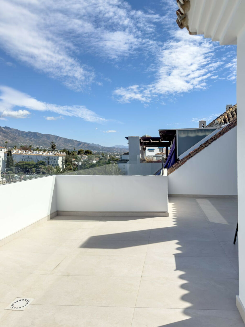 Penthouse Puerto Banús Málaga - image 5