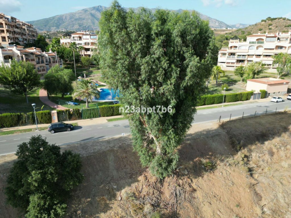 Residential Plot Mijas Golf Málaga - image 4