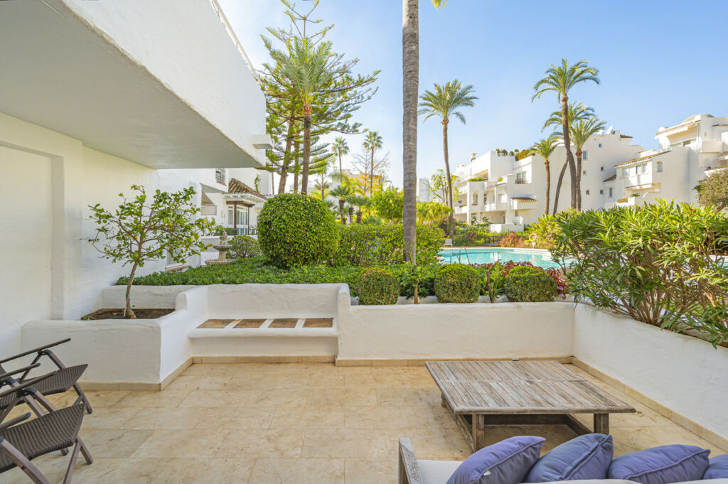Ground Floor Apartment The Golden Mile Málaga - image 4