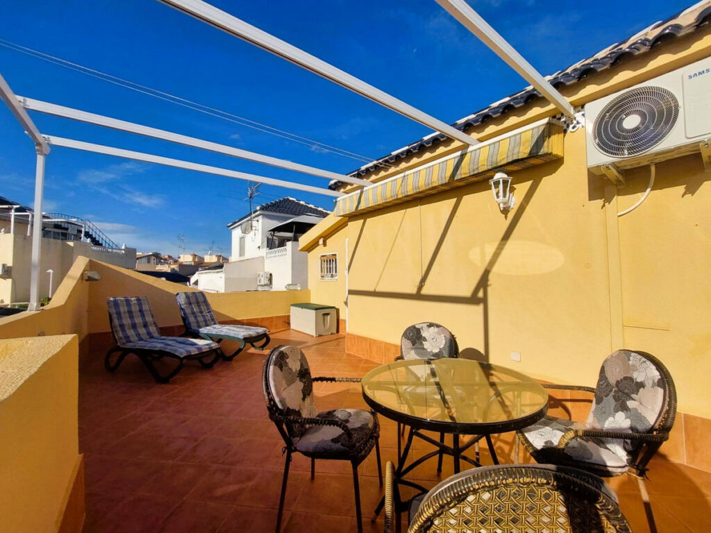 Townhouse Torrevieja Alicante - image 4