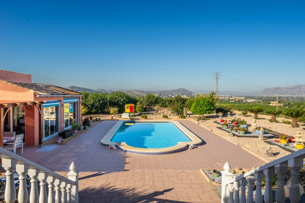 Detached Villa Benejuzar Alicante - image 4