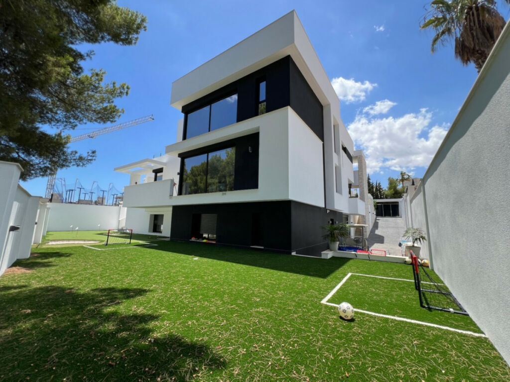 Detached Villa Orihuela Costa Alicante - image 5