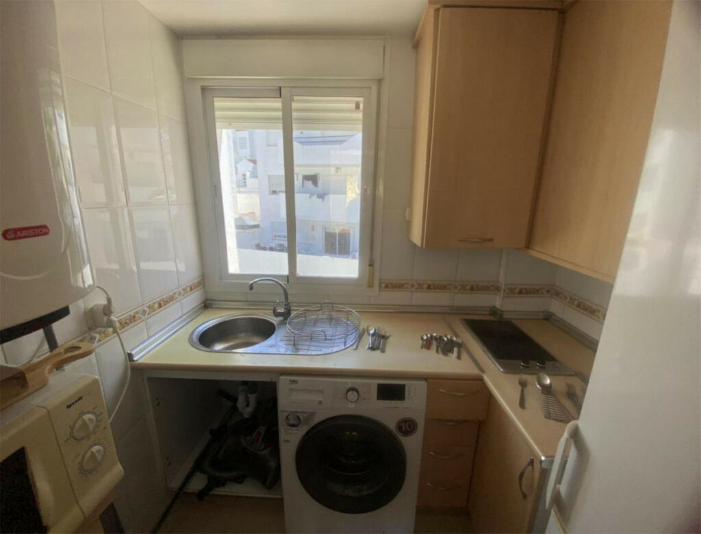 Middle Floor Apartment Benahavís Málaga - image 4
