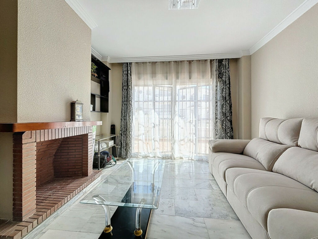 Semi-Detached House Rincón de la Victoria Málaga - image 4