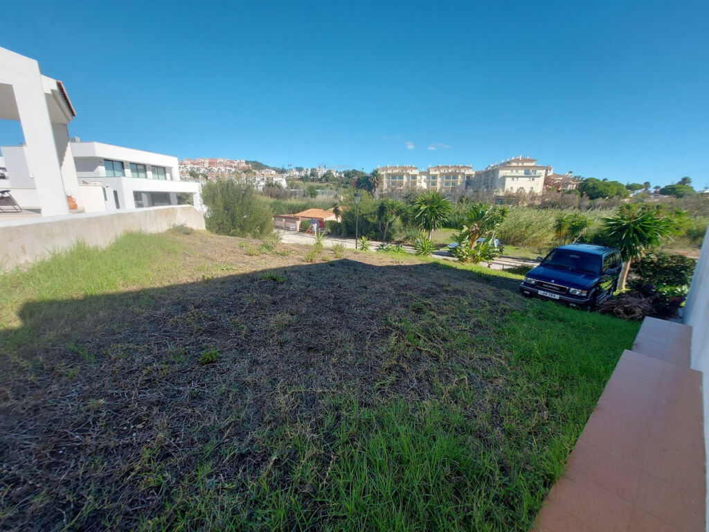 Detached Villa La Duquesa Málaga - image 4