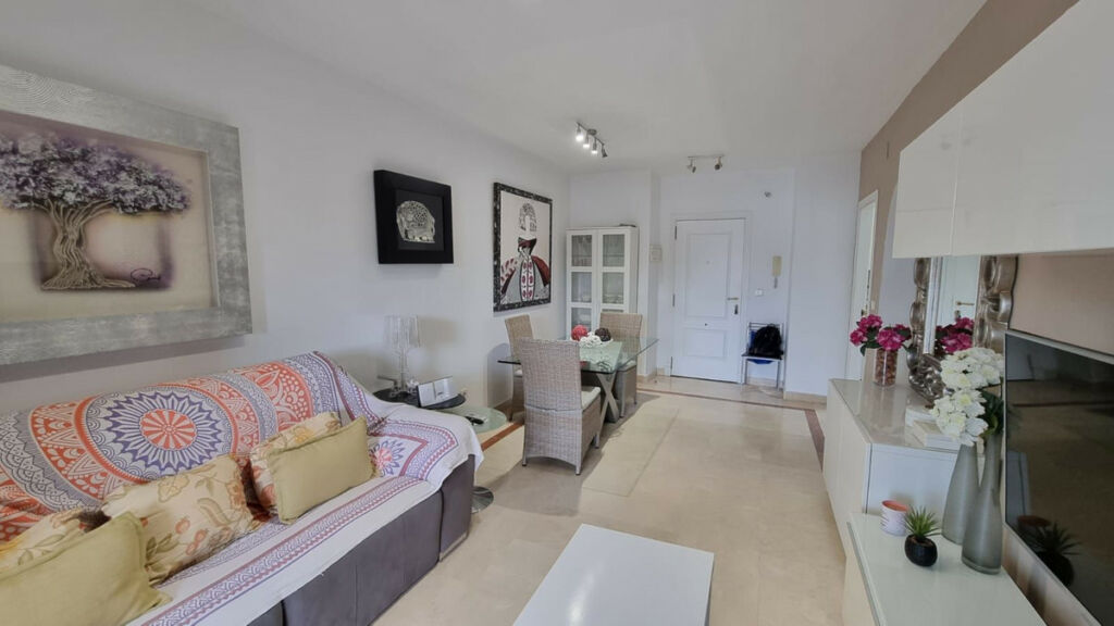 Middle Floor Apartment San Luis de Sabinillas Málaga - image 4