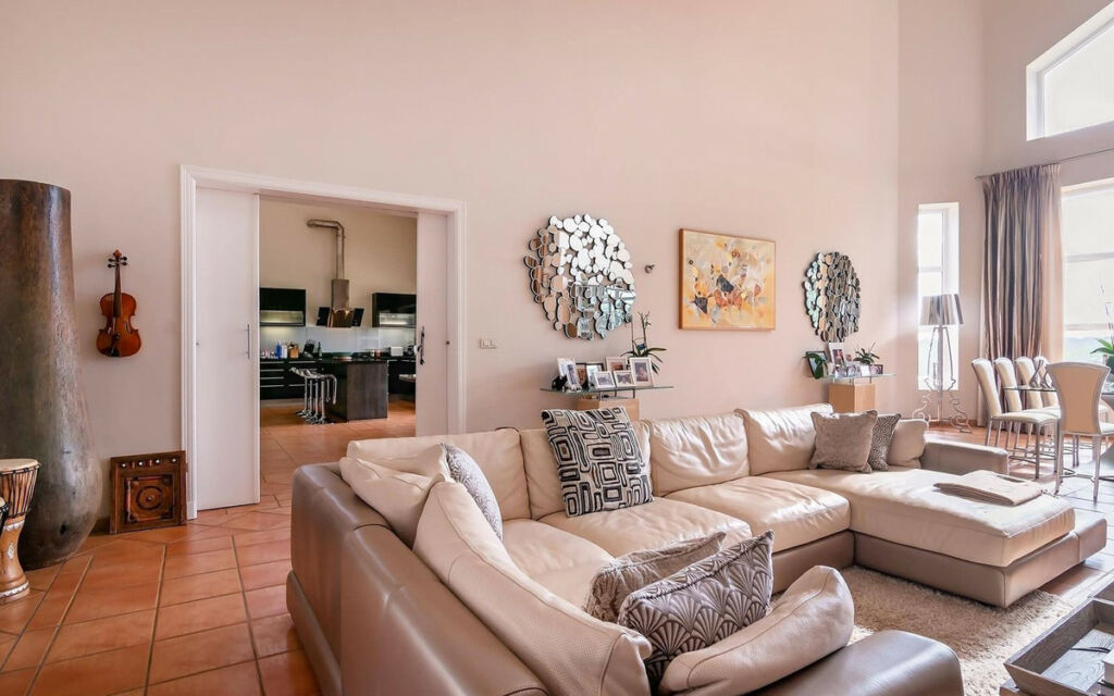 Detached Villa Sotogrande Cádiz - image 4