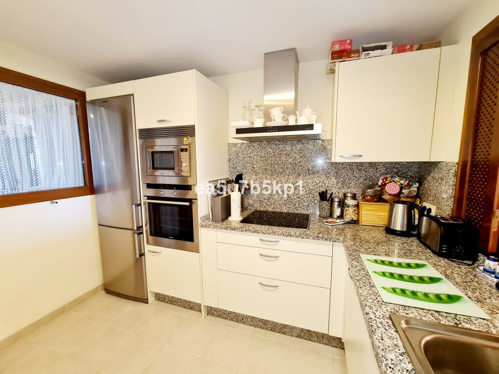 Penthouse New Golden Mile Málaga - image 4
