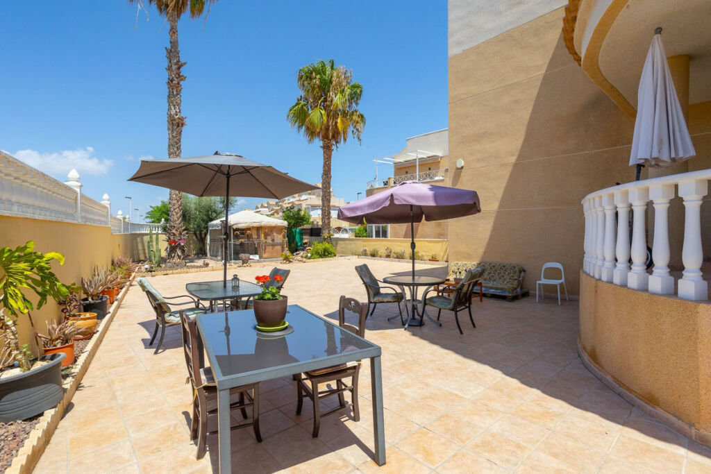 Detached Villa La Siesta Alicante - image 4