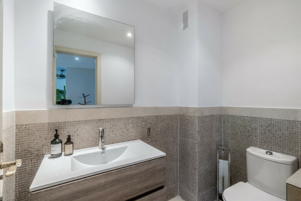 Penthouse Nueva Andalucía Málaga - image 4