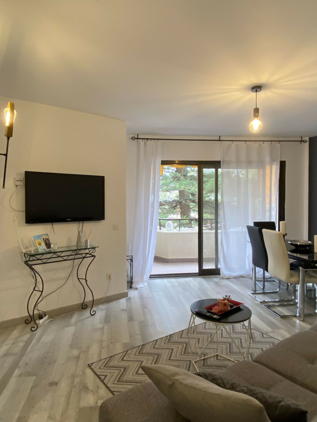 Middle Floor Apartment Atalaya Málaga - image 2