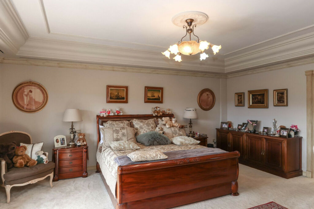 Detached Villa Monda Málaga - image 40