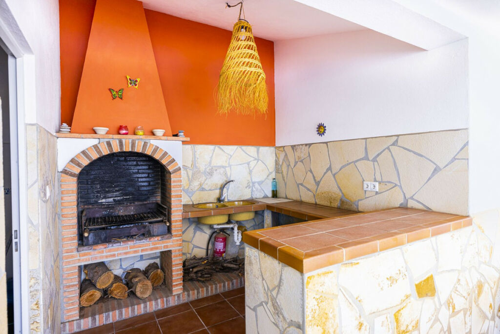 Detached Villa Sayalonga Málaga - image 40