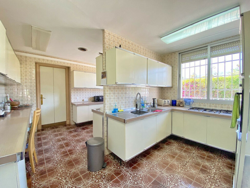 Detached Villa Marbella Málaga - image 40
