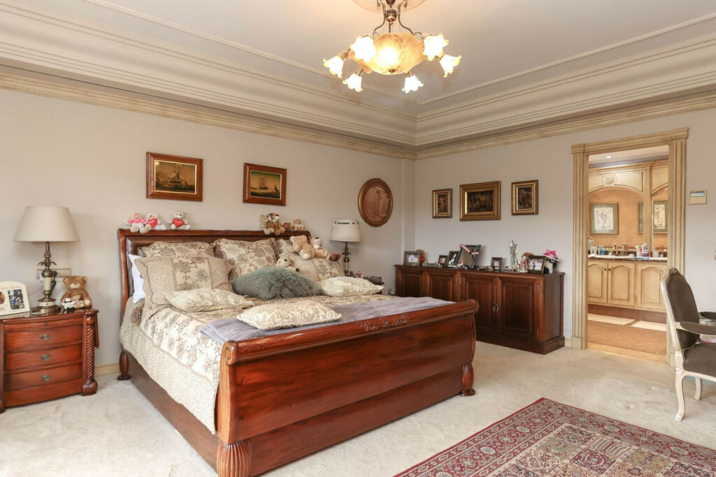 Detached Villa Monda Málaga - image 41
