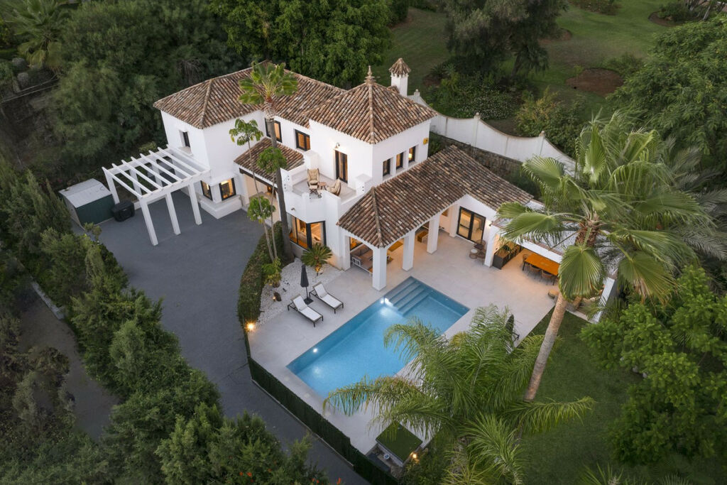 Detached Villa El Paraiso Málaga - image 41