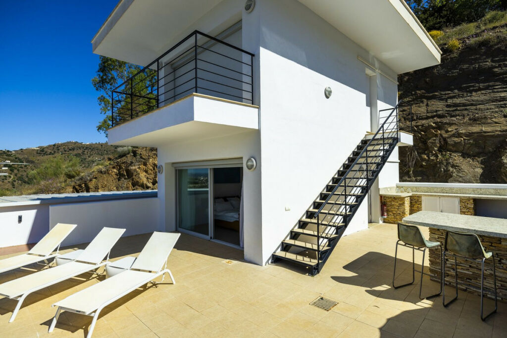 Detached Villa Sayalonga Málaga - image 42