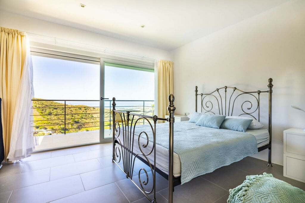 Detached Villa Sayalonga Málaga - image 43
