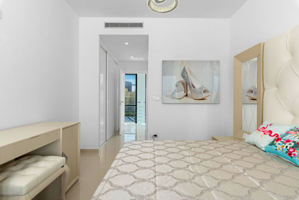 Detached Villa San Miguel de Salinas Alicante - image 43
