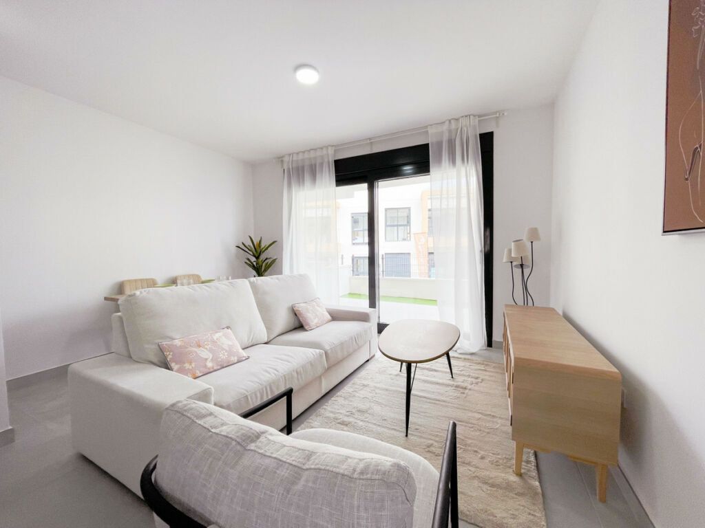 Ground Floor Apartment Villamartin Alicante - image 3