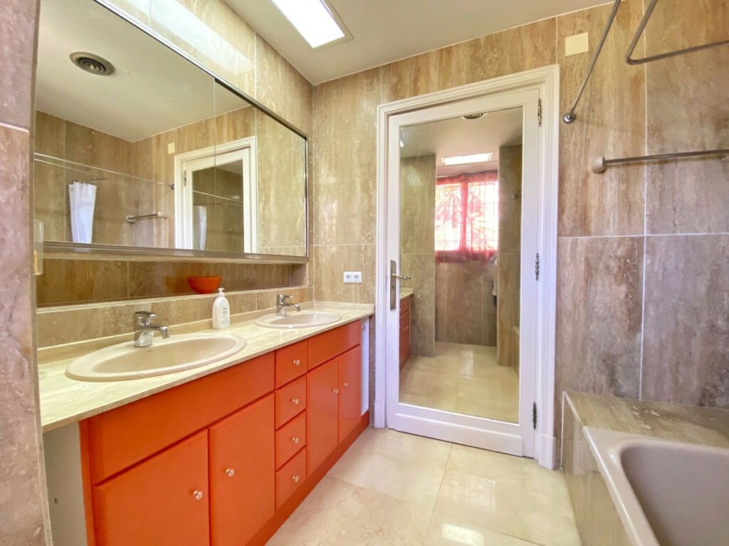 Detached Villa Marbella Málaga - image 47
