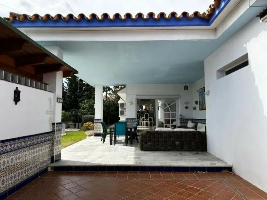 Detached Villa Marbella Málaga - image 5