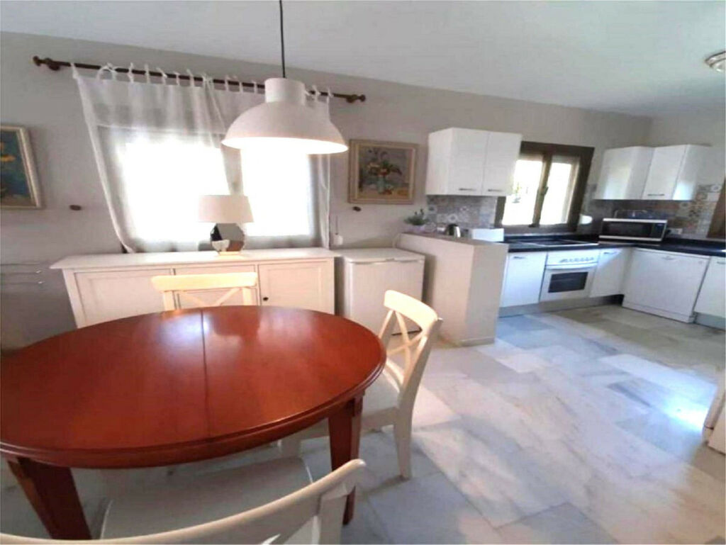 Detached Villa Marbesa Málaga - image 5