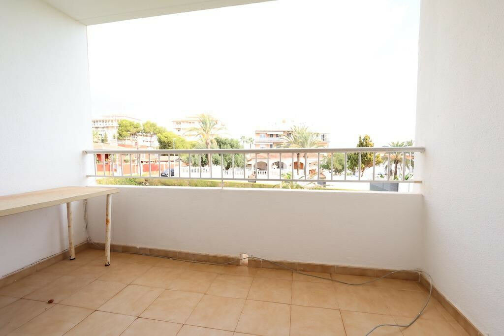 Ground Floor Apartment Punta Prima Alicante - image 5