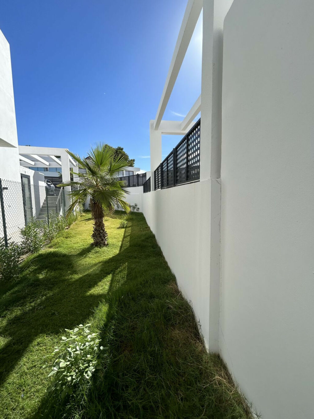 Detached Villa Río Real Málaga - image 5