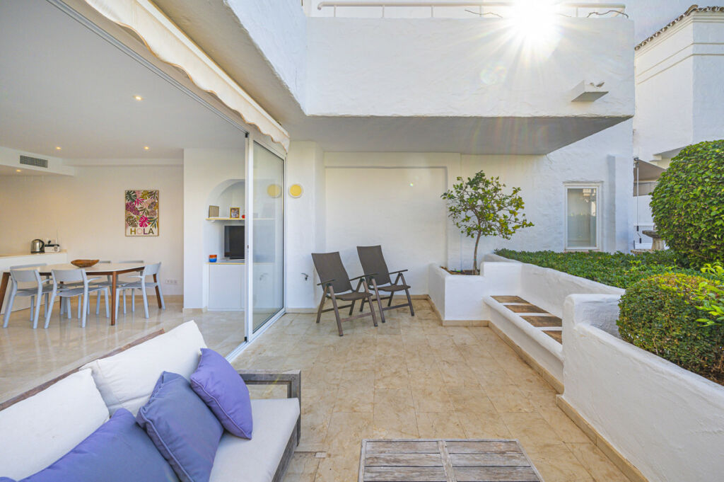 Ground Floor Apartment The Golden Mile Málaga - image 5
