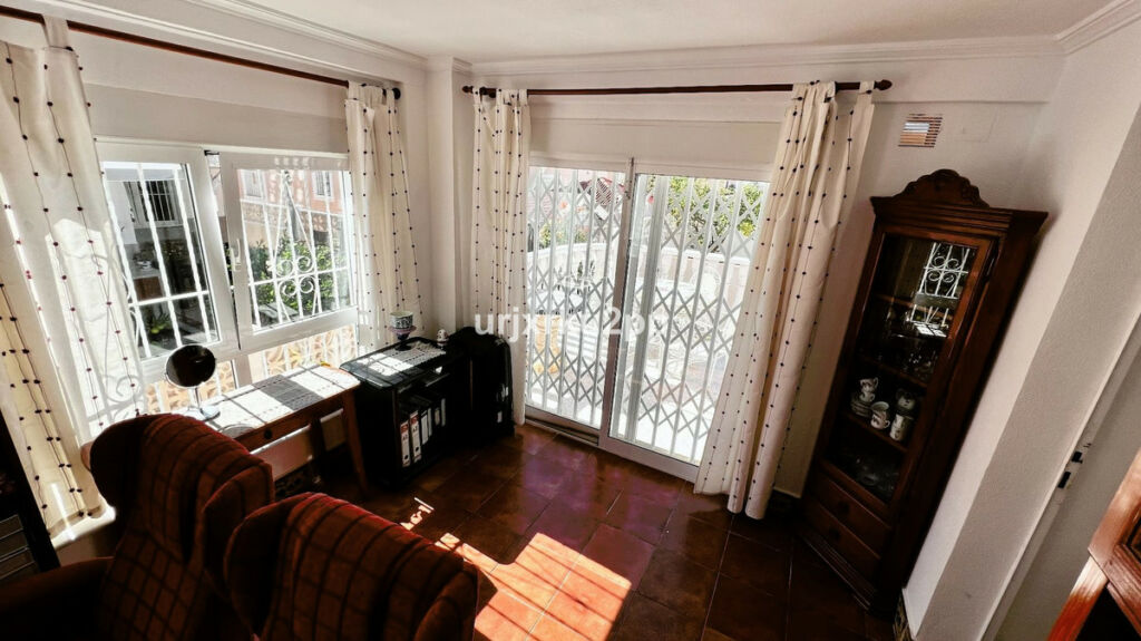 Detached Villa Playa Flamenca Alicante - image 5