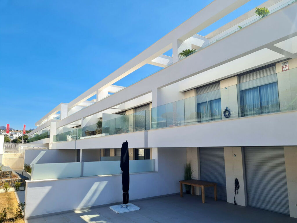 Middle Floor Apartment Elviria Málaga - image 15