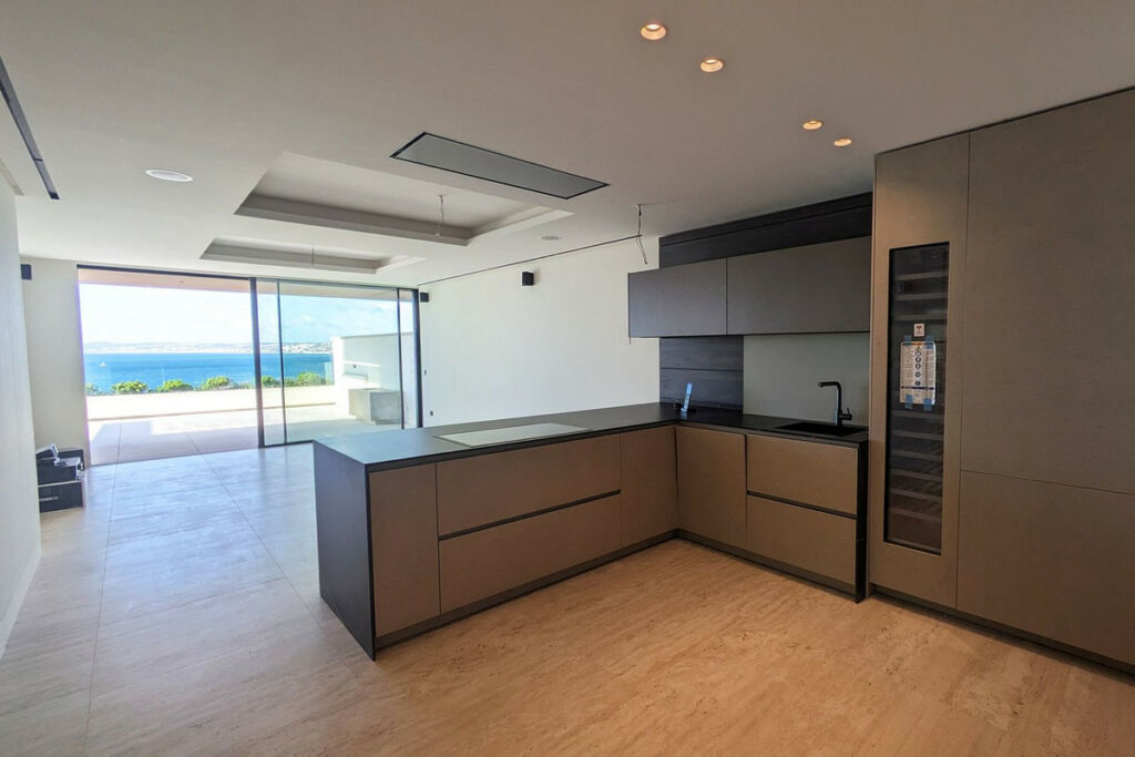 Middle Floor Apartment Estepona Málaga - image 5