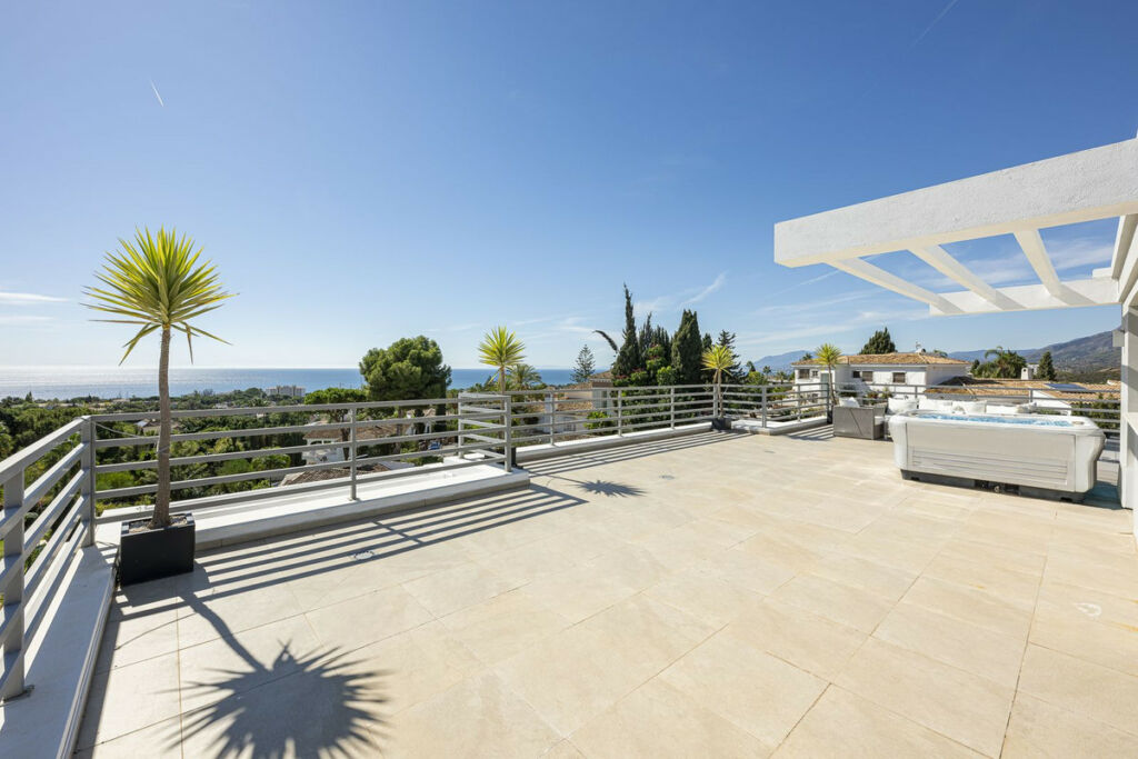 Detached Villa El Rosario Málaga - image 5