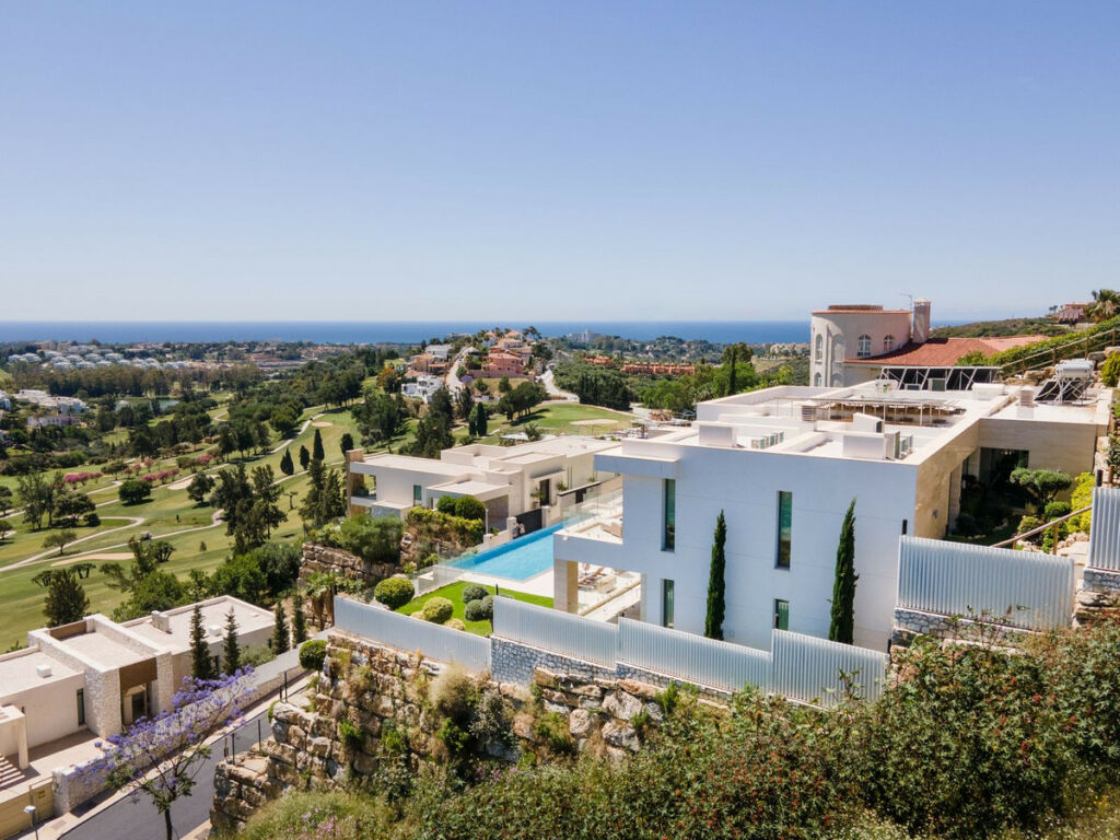 Detached Villa Benahavís Málaga - image 5