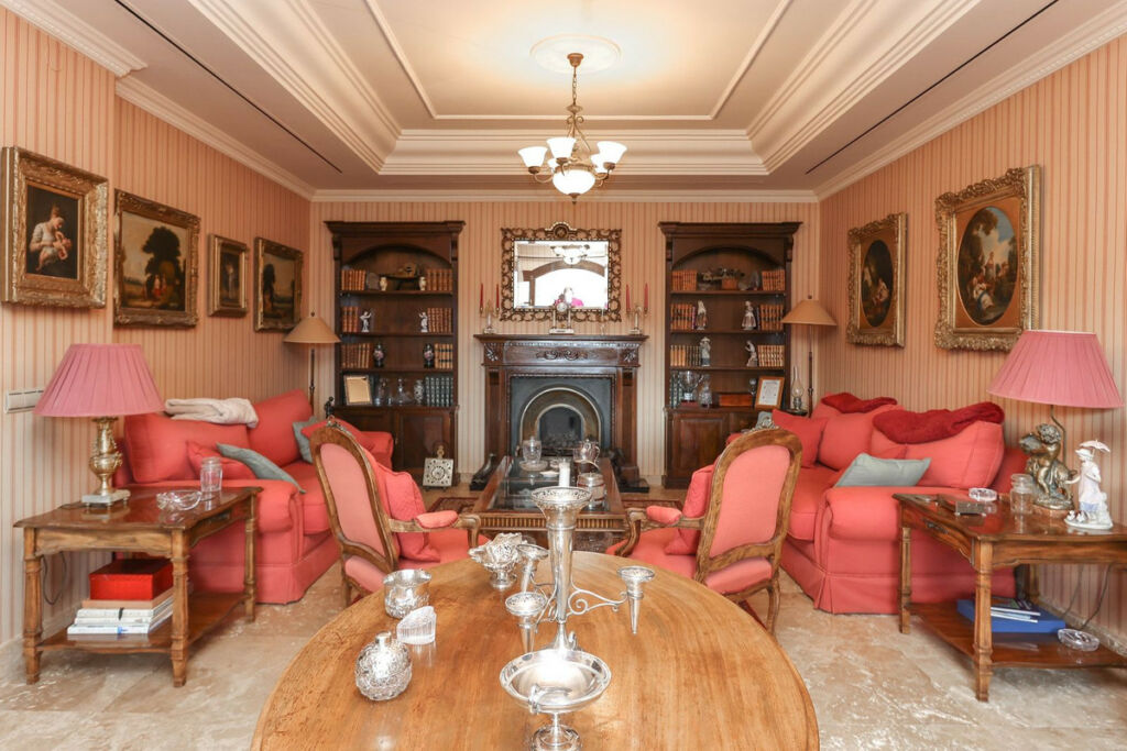 Detached Villa Monda Málaga - image 6