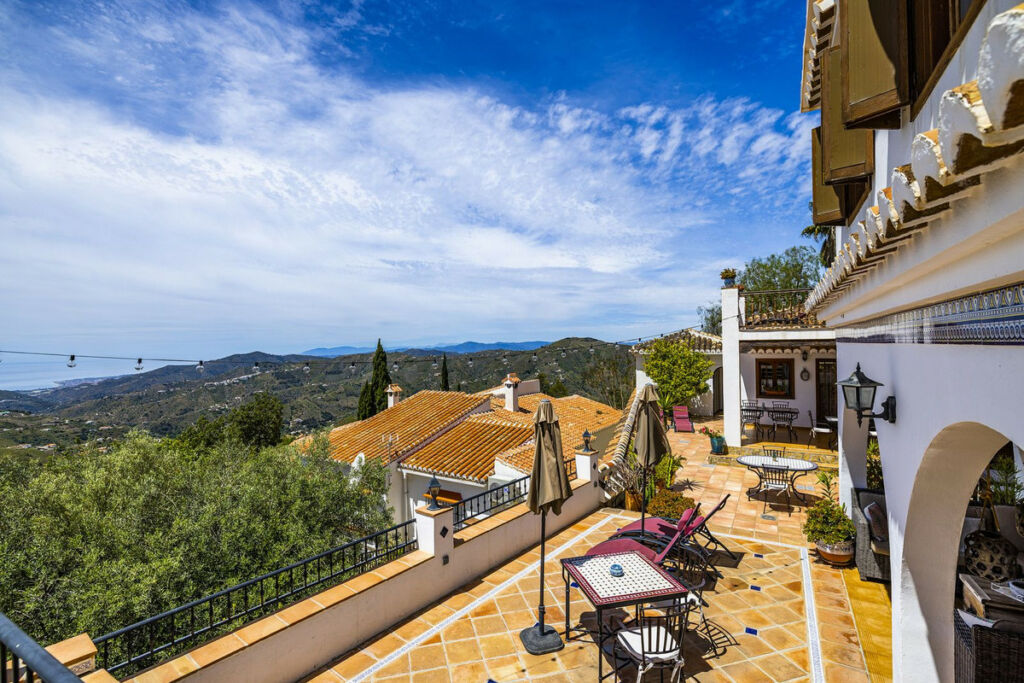 Detached Villa Cómpeta Málaga - image 50