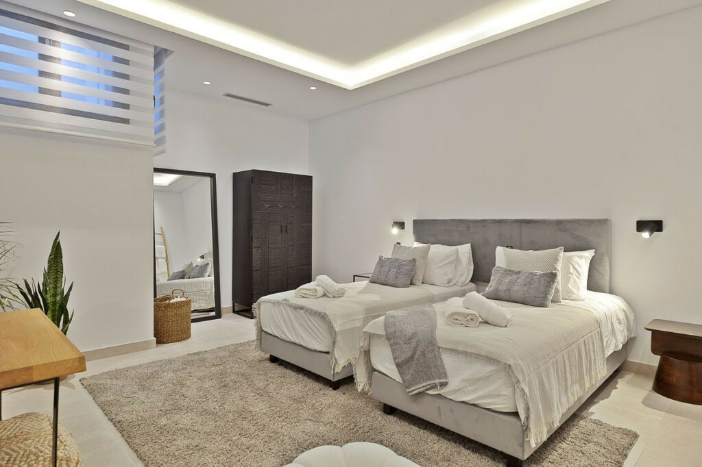 Detached Villa Marbella Málaga - image 54