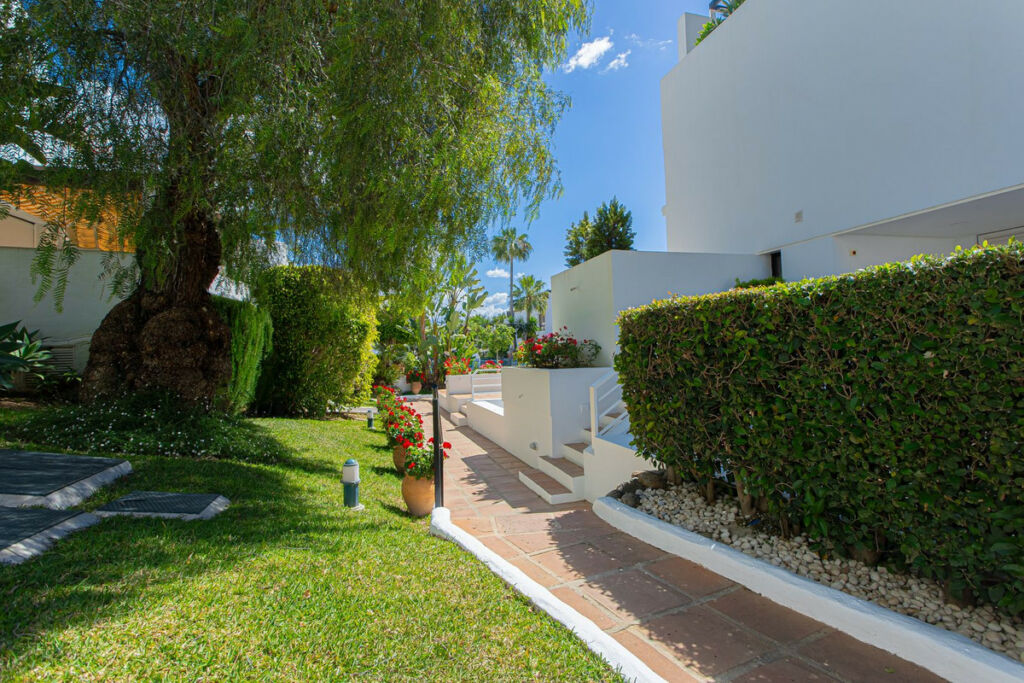 Townhouse The Golden Mile Málaga - image 56